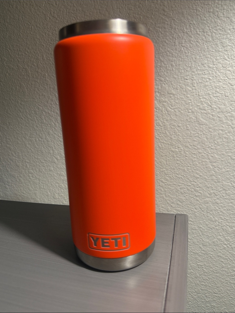 Yeti Rambler ‘Solarflare’ 26oz with chug cap